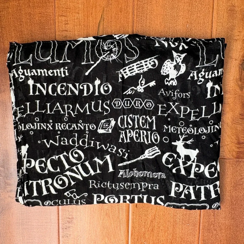 Harry Potter Scarf Wizarding World Spell Script Wrap, Unisex‎ OS Black